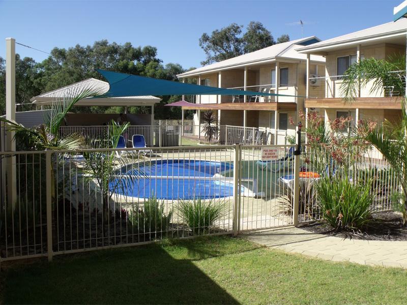 Lakeside Apartments And River Resort Villas South Yunderup Exterior foto
